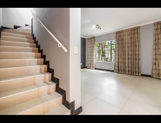 2 BEDROOM HOUSE FOR SALE IN SUNNINGHILL